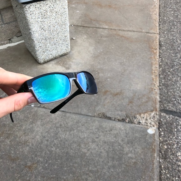 Don’t want them anymore. Like new condition! - Picture 2 of 5